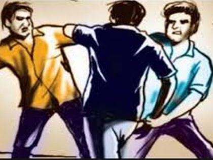 One was forcibly robbed in Navapur | नवापुरात एकाला जबरीने लुटले One was forcibly robbed in Navapur | नवापुरात एकाला जबरीने लुटले