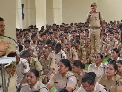 Police forces solve problems of Home Guard personnel | गृहरक्षक दलाच्या जवानांच्या समस्यांचे पोलीस दलाकडून निराकरण