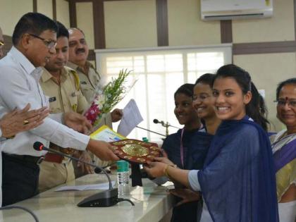 13 teams participating in Police Youth Parliament Competition | पोलिसांच्या युथ पार्लमेंट स्पर्धेत 13 संघ सहभागी