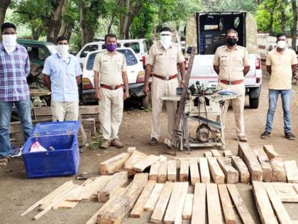 Items seized along with teak near Navapur | नवापूर जवळ साग लाकडासह मुद्देमाल जप्त Items seized along with teak near Navapur | नवापूर जवळ साग लाकडासह मुद्देमाल जप्त