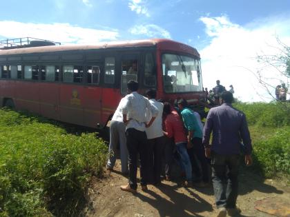  Driver's shortcut puts passengers at risk | चालकाच्या शॉटकटमुळे प्रवाश्यांवर ओढवले संकट