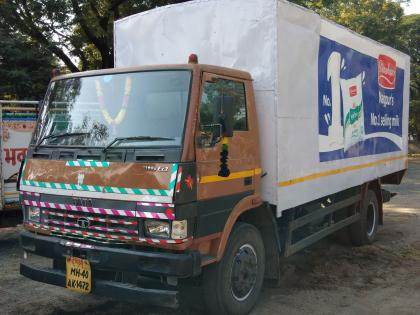 During the morning walk, the retired officer was crushed by the truck | मॉर्निंग वॉक करताना सेवानिवृत्त अधिकाऱ्यास ट्रकने चिरडले