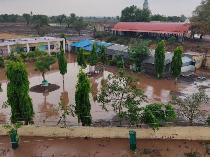 Rain for the third day in Saykheda area | सायखेडा परिसरात तिसऱ्या दिवशीही पाऊस