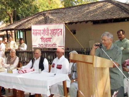 Gandhi-Ambedkar's contributions to the upliftment of the people; Prakash Ambedkar | वंचितांच्या उत्थानासाठी गांधी-आंबेडकरांचे योगदान महत्त्वाचे; प्रकाश आंबेडकर