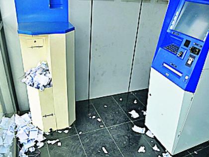 At the ATM due to the suspension of settlement | सुट्यांमुळे एटीएममध्ये ठणठणाट