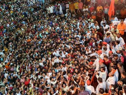 Speech in Aurangabad after 10 pm; Demand to register a case against the Chief Minister Eknath Shinde | रात्री १० वाजेनंतर औरंगाबादेत गर्दी जमवून भाषण; मुख्यमंत्र्यांवर गुन्हा नोंदविण्याची मागणी