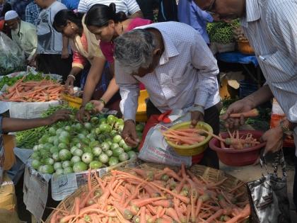 Kolhapur: Vegetable Slopes; Sugar rolled down; | कोल्हापूर :भाज्या घसरल्या; साखर उतरली, तूरडाळ वधारली