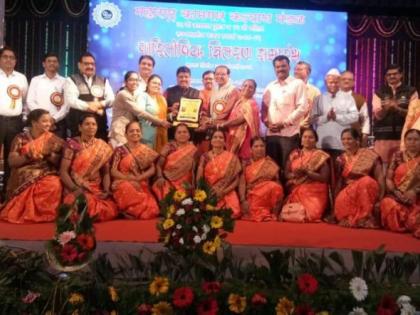 In the state-level bhajan competition, Worli, Kolhapur Sangh Ajinkya | राज्यस्तरीय भजन स्पर्धेत वरळी, कोल्हापूर संघ अजिंक्य