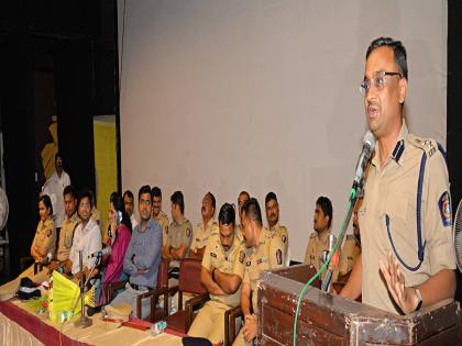 As soon as the system volume increases receipt on the spot kolhapur Superintendent of Police gave information in the meeting of Ganesh Mandals | सिस्टिमचा आवाज वाढताच.. जागेवरच पावती; गणेश मंडळांच्या बैठकीत पोलिस अधीक्षकांनी दिली माहिती As soon as the system volume increases receipt on the spot kolhapur Superintendent of Police gave information in the meeting of Ganesh Mandals | सिस्टिमचा आवाज वाढताच.. जागेवरच पावती; गणेश मंडळांच्या बैठकीत पोलिस अधीक्षकांनी दिली माहिती
