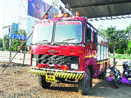 Municipal Corporation: Insufficient manpower in the Fire Brigade Focus on the Revised Shape | महापालिका : सुधारित आकृतिबंधाकडे लक्ष अग्निशमन दलात अपुरे मनुष्यबळ