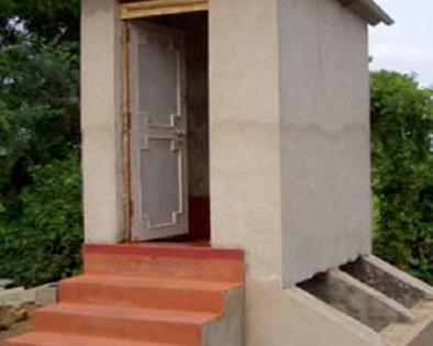 The number of lacs in the construction of toilets is crossed | शौचालय बांधणीत लाखाचा आकडा पार