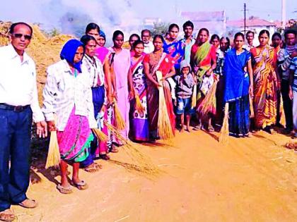 Youth, women were transformed into cleanliness | युवक, महिलांनी घडविला स्वच्छतेतून कायापालट