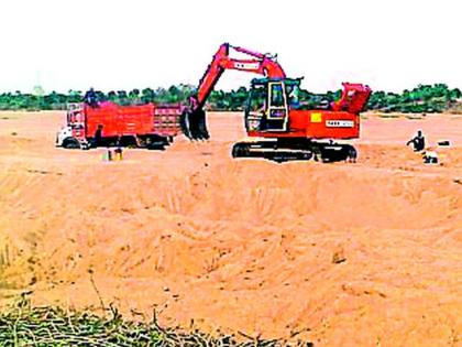 Administering misuse of sand | रेती वाटपात प्रशासनाचा दुजाभाव Administering misuse of sand | रेती वाटपात प्रशासनाचा दुजाभाव