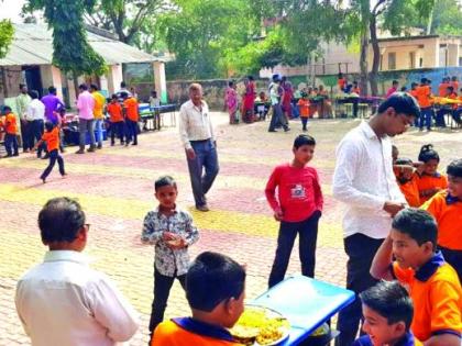 Childrens trend now to Zilla Parishad schools in Buldhana | आता मुलांना जिल्हा परिषद शाळांचा लळा!