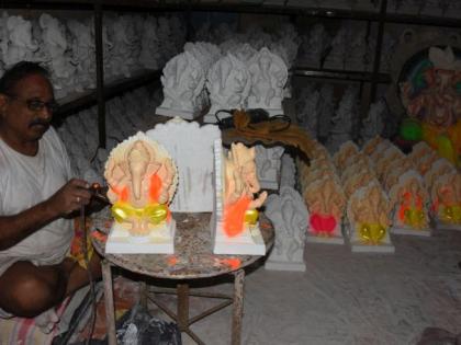 Ganesha idol prices increase by 5% | गणेश मूर्तीच्या दरांमध्ये ७ टक्यांपर्यंत वाढ Ganesha idol prices increase by 5% | गणेश मूर्तीच्या दरांमध्ये ७ टक्यांपर्यंत वाढ