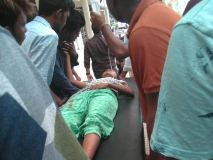 In Satara, the victim was shot in the stomach, the trio from the two-wheeler | साताऱ्यात युवतीच्या पोटात गोळी घातली, दुचाकीवरून आलेल्या तिघांचे कृत्य