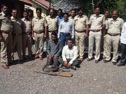 Mourach killers arrested two | मोराची शिकार करणाऱ्या दोघांना अटक