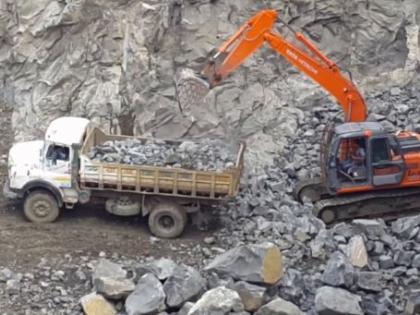 Debris in mine kills two workers | खदानीत मलबा पडून दोन कामगार ठार Debris in mine kills two workers | खदानीत मलबा पडून दोन कामगार ठार