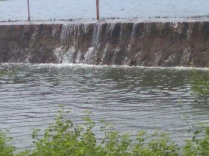 Kankraj Dam in Parola taluka filled up by recharge | पारोळा तालुक्यातील कंकराज धरण पुनर्भरणाने भरले