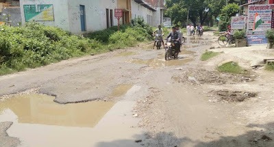 Demand for ban on heavy vehicles in Soyagaon | सोयगावात अवजड वाहनांना बंदी घालण्याची मागणी