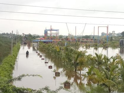 The floods in the Sangli flooded into the city, flooded the city | सांगलीत कृष्णेला पूर, नागरी वस्तीत पाणी शिरले, सतर्कतेचा इशारा