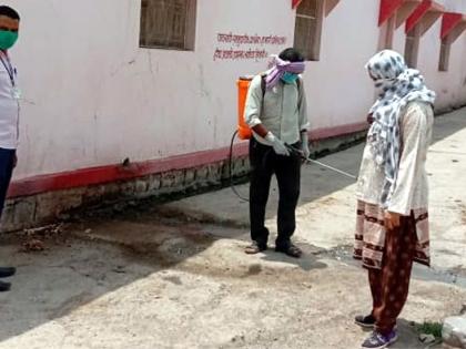 As soon as the covid patient is found, the head becomes sterile | कोविड रुग्ण सापडताच शिरुड होतेय निर्जंतुक As soon as the covid patient is found, the head becomes sterile | कोविड रुग्ण सापडताच शिरुड होतेय निर्जंतुक