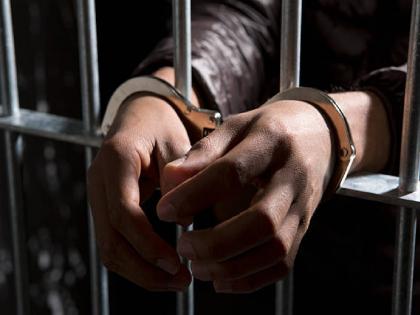 Life imprisonment for four who committed murder due to two-wheeler srach | दुचाकीचा कट लागल्याने खून करणाऱ्या चौघांना जन्मठेप