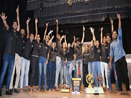 Purushottam Trophy, Commerce College winner to Kolhapur after ten years | दहा वर्षांनी कोल्हापूरला पुरुषोत्तम करंडक, कॉमर्स कॉलेज विजेता