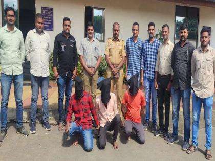 Trio arrested for stealing lakhs of rupees along with two-wheelers | दुचाकींसह लाखो रुपयांची चोरी करणाऱ्या त्रिकुटाला अटक