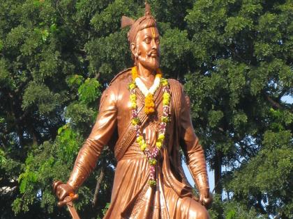 A 12-foot statue of Chhatrapati Sambhaji Maharaj will be erected on an 18-foot platform in the ahmednagar city |  नगर शहरात १८ फुटी चबुतऱ्यावर उभारणार छत्रपती संभाजी महाराजांचा १२ फुटी पुतळा