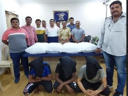 3 persons arrested with 42 kg ganja | ४२ किलो गांजासह ३ जणांना अटक