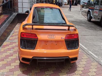 The Audi is registered in Himachal Pradesh running in Chandrapur, the vehicle does not even have a number plate | ऑडीची नोंदणी हिमाचल प्रदेशाची अन् धावतेय चंद्रपुरात, वाहनाला नंबरप्लेटही नाही