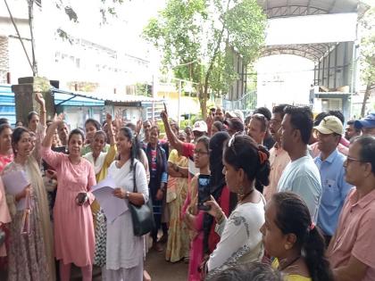 Parents protest against UES school in Uran | उरणातील युईएस शाळेच्या मनमानी कारभाराविरोधात पालकांचा एल्गार