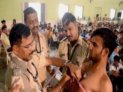 5 cm exemption for tribal candidates in police recruitment in Maharashtra, notification issued by home department | महाराष्ट्रात पोलिस भरतीत आदिवासी उमेदवारांना ५ सेंमीची सूट, गृह विभागाकडून अधिसूचना जारी