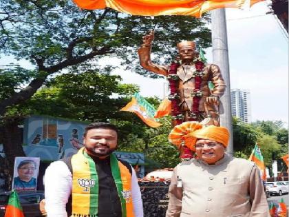 Union Minister Piyush Goyal unveils statue of freedom fighter Savarkar at Malad | मालाड येथे स्वातंत्र्यवीर सावरकरांच्या पुतळ्याचे केंद्रीय मंत्री पियुष गोयल यांच्या हस्ते अनावरण