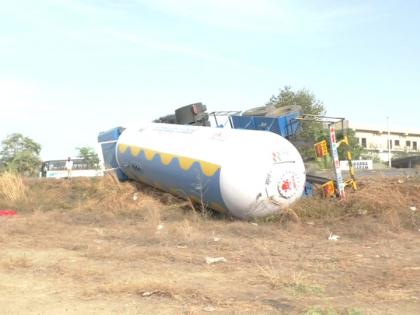 Accident on Mumbai-Nashik Highway in Bhiwandi; Two-wheeler killed in tanker collision | भिवंडीतील मुंबई नाशिक महामार्गावर अपघात; टँकरच्या धडकेत दुचाकीस्वार ठार