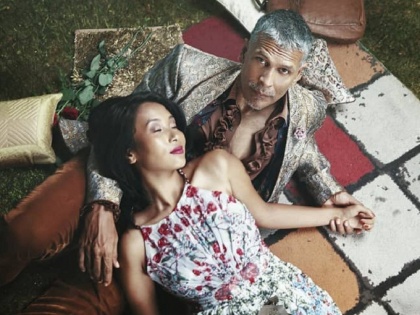  Super stylish! Milind Soman and Ankita Konwar’s pose for a new photoshoot | सुपर स्टाईलिश! मिलिंद सोमणचे पत्नी अंकितासोबतचे हे स्टाईलिश फोटो तुम्ही पाहिलेत!!