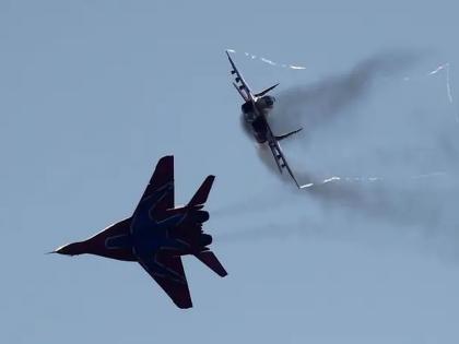 Russia-Ukraine War: Not Russia, not Ukraine! Mysterious fighter jets spotted on border radar; superpower Preparing to jump into war? | Russia-Ukraine War: ना रशिया, ना युक्रेनची! सीमेवरील रडारवर दिसली रहस्यमयी लढाऊ विमाने; महाशक्ती युद्धात उडी घेण्याच्या तयारीत?