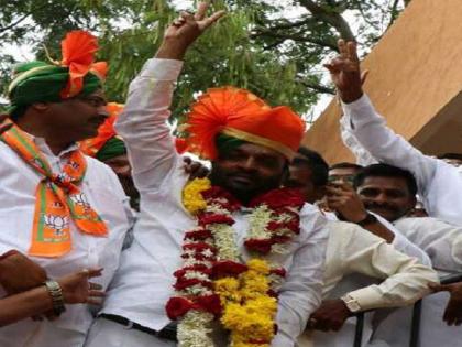 Radhakisan Pathade won the BJP's seat on the market committee | बाजार समितीवर भाजपचा कब्जा, सभापतीपदी राधाकिसन पठाडे विजयी 