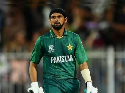 40-year-old Shoaib Malik has expressed his desire to play for the Pakistan team once again  | Shoaib Malik: मी सर्वात म्हातारा खेळाडू पण, संधी मिळाल्यास पाकिस्तानकडून नक्की खेळेन - शोएब मलिक 