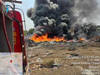 Smart city cable pipe caught fire in scorching sun | रणरणत्या उन्हात स्मार्ट सिटी केबल पाईप पेटले; सहा गाड्या पाण्याच्या माऱ्यानं आग आटोक्यात