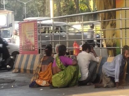 Dr. Shamaprasad Mukherjee Chowk has become the place for beggars | बोरिवली येथील डॉ. शामाप्रसाद मुखर्जी चौक बनलाय भिकरी गर्दुल्यांचा अड्डा