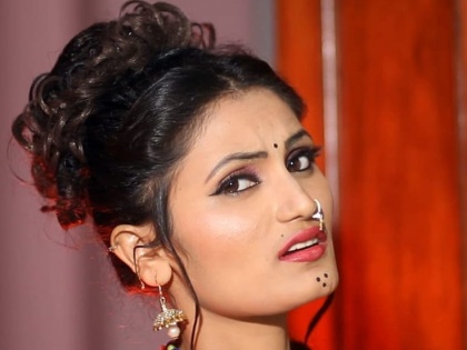 bhojpuri singer antra singh priyanka vulgar song mahatma gandhi name controversy-ram | अश्लिल गाण्यात महात्मा गांधींचे नाव; भोजपुरी गायिकेविरोधात एफआयआर