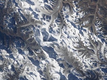 Eye Challenge! find out hidden Mount Everest from this photo; NASA astronauts post it | Find Out Mount Everest: चॅलेंज! या फोटोतून माउंट एव्हरेस्ट शोधून दाखवा; नासाचे अंतराळवीरही गांगरले...