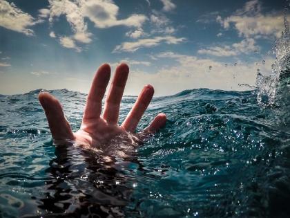 Two brothers drown in a farm pond; Incident in Shirpur | शेततळ्यात बुडून दाेन मावसभावांचा मृत्यू; शिरपूर येथील घटना Two brothers drown in a farm pond; Incident in Shirpur | शेततळ्यात बुडून दाेन मावसभावांचा मृत्यू; शिरपूर येथील घटना