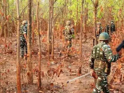 Five Naxals killed on Chhattisgarh border; A coup before the election; Soldier injured in encounter | छत्तीसगड सीमेवर पाच नक्षल्यांचा खात्मा; निवडणुकीपूर्वी घातपात कट; चकमकीत जवान जखमी