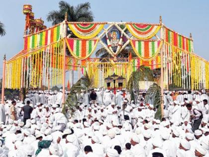 Glitter on the path to the Vijapur Wes-Dilid Mosque; Mukri Salar wreaths on the neck | विजापूर वेस-दिलदार मशीदपर्यंतच्या मार्गावर झगमगाट; मुक्री सालार करणार मानाच्या नंदीध्वजांवर पुष्पवृष्टी 