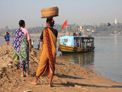  54 lakhs has been announced for the disaster affected fishermen of Manori from the Chief Minister's Fund   | मनोरीच्या आपदग्रस्त मच्छिमारांना मुख्यमंत्री निधीतून ५४ लाखांची  मदत जाहीर