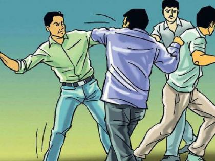 Clash over playing cricket, case registered against 12 people | क्रिकेट खेळण्यावरून हाणामारी, १२ जणांवर गुन्हा दाखल