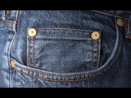 Why jeans have small pocket real reason unknown by 90 percent people | जीन्स पॅंटवर छोटं पॉकेट का दिलेलं असतं? नाणी किंवा कंडोम नाही तर हे आहे त्याचं कारण...